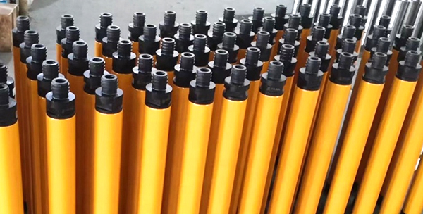 Low air pressure DTH hammer